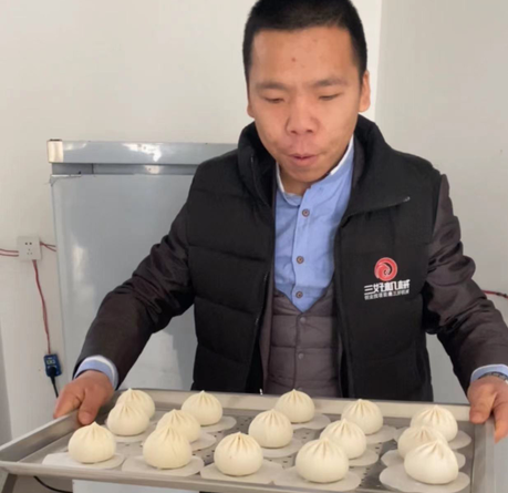 仿手工包子機(jī)制作速凍包子方法