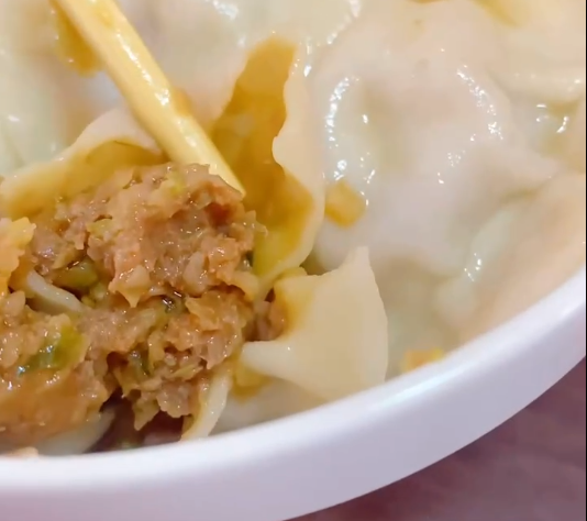 餃子機(jī)做出來(lái)的餃子